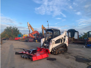 Mini pá carregadora BOBCAT T590