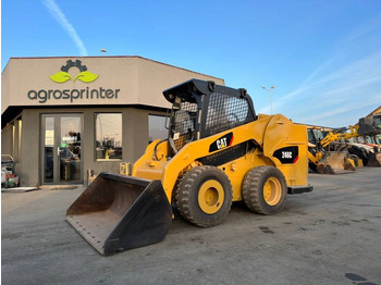 Mini pá carregadora CATERPILLAR