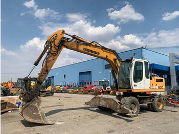Escavadeira de rodas LIEBHERR A 900