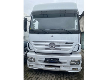 Tractor Mercedes-Benz 1833LS G.Haus/Hochdach: foto 2 Tractor Mercedes-Benz 1833LS G.Haus/Hochdach: foto 2