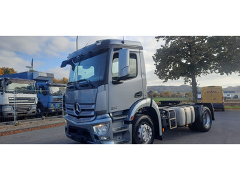 Tractor MERCEDES-BENZ Actros 1832