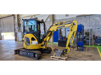 Mini escavadeira KOMATSU PC26