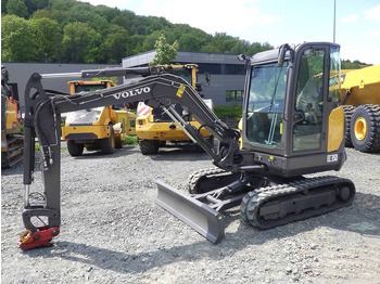 Mini escavadeira VOLVO EC35D