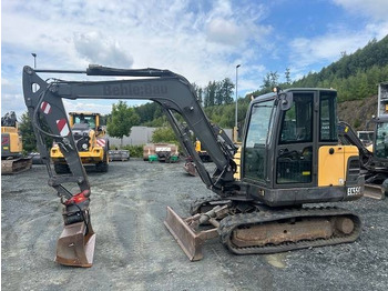 Mini escavadeira VOLVO EC55C