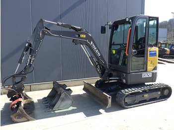 Mini escavadeira VOLVO ECR25D