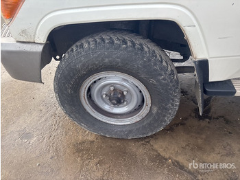 SUV 2020 Toyota Land Cruiser 4WD SUV: foto 4 SUV 2020 Toyota Land Cruiser 4WD SUV: foto 4