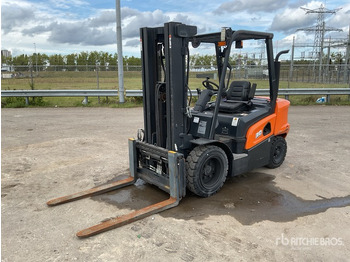 Empilhador a diesel DOOSAN