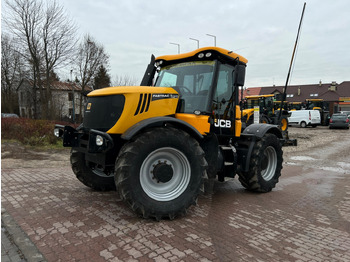 Trator JCB