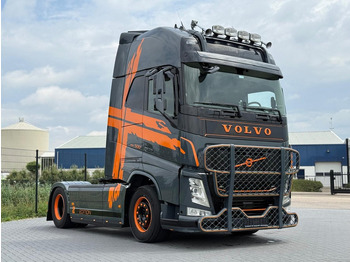 Tractor VOLVO FH13 500