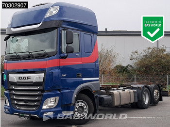 Camião transportador de contêineres/ Caixa móvel DAF XF 480