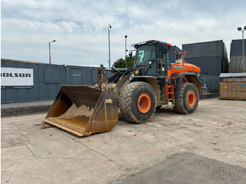 Pá carregadora de rodas DOOSAN DL420