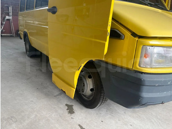 Autocarro escolar IVECO Daily