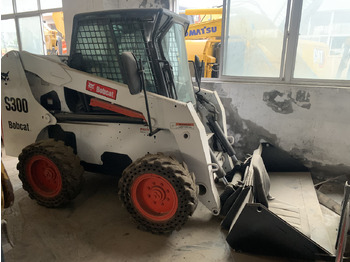 Mini pá carregadora BOBCAT S300