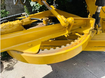 Motoniveladora CATERPILLAR 140H