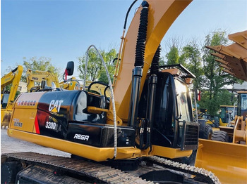 Escavadora de rastos CATERPILLAR 320D2