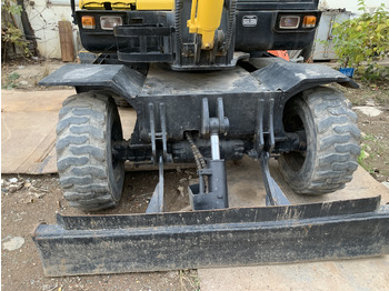 Escavadeira de rodas Hyudai R60W-7: foto 3