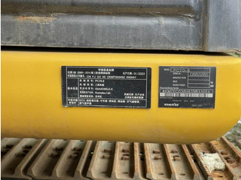 Mini escavadeira Komatsu PC70-8: foto 2