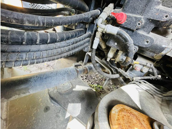 Pá carregadora de rodas Komatsu WA380-8: foto 3