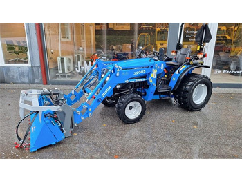 Trator municipal SOLIS