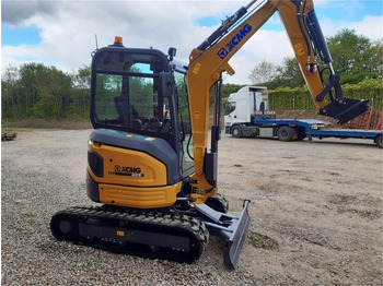 Mini escavadeira XCMG XE27E