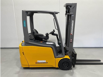 Empilhador elétrico JUNGHEINRICH EFG