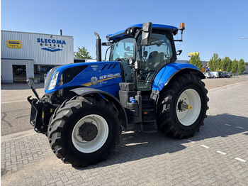 Trator NEW HOLLAND T7.245