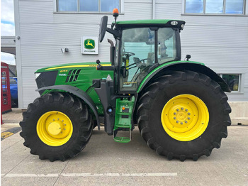 Trator John Deere 6215R: foto 2