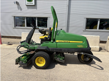 Cortador de grama JOHN DEERE 7200