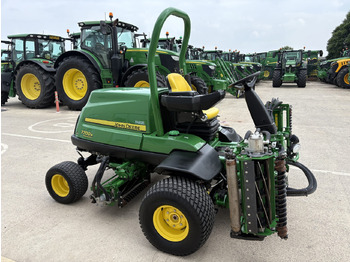 Cortador de grama John Deere 7700A Fairway Mower: foto 3
