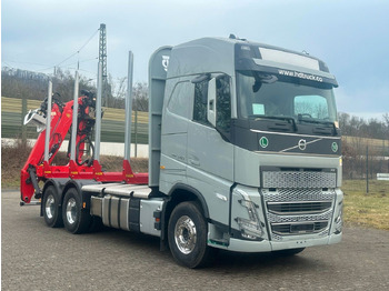 Camião de transporte de madeira VOLVO FH 540