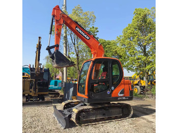 Escavadora de rastos DOOSAN DX75