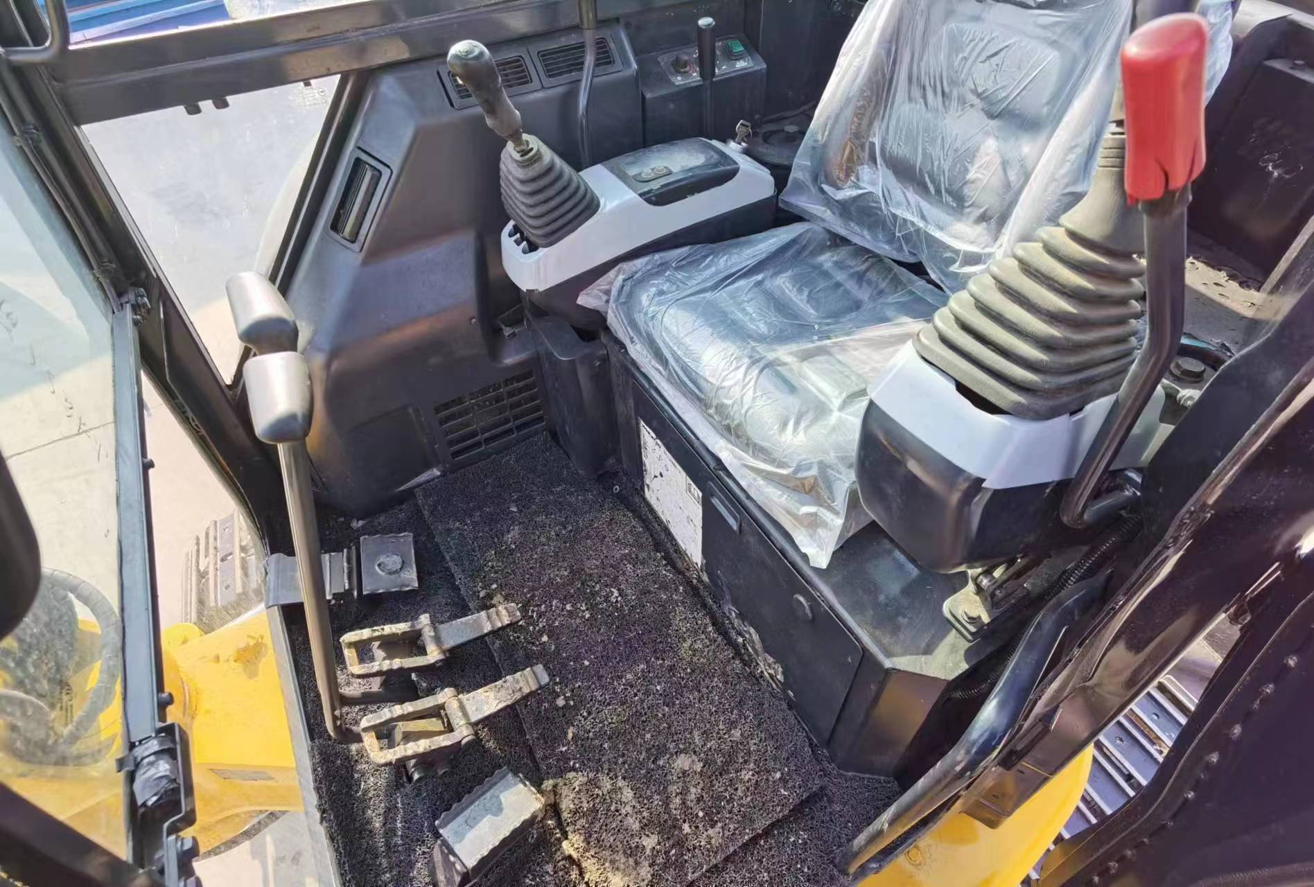 Mini escavadeira KOMATSU PC35: foto 4