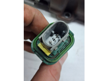 Motor e peças para Camião VOLVO ZAWÓR EGR RENAULT GAMA T VOLVO FH FM 4 5 23793581: foto 5 Motor e peças para Camião VOLVO ZAWÓR EGR RENAULT GAMA T VOLVO FH FM 4 5 23793581: foto 5