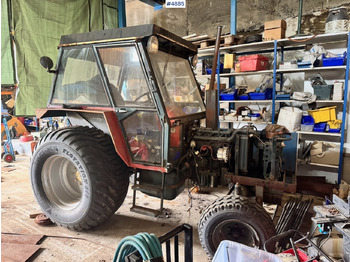 Trator ZETOR
