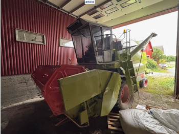 Ceifeira debulhadora CLAAS Dominator