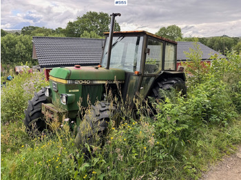 Trator JOHN DEERE 2040