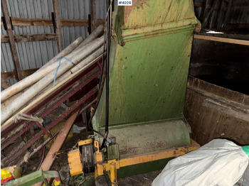 Máquina para produção de feno 1994 Serigstad 35 harvester with tractor part: foto 3