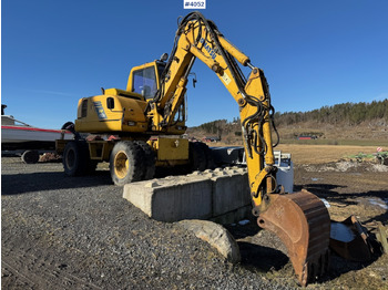 Escavadeira KOMATSU