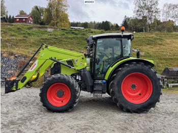 Trator CLAAS Arion 460