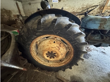 Trator 962 Fordson Dexta ‘Gråtass’ tractor: foto 5 Trator 962 Fordson Dexta ‘Gråtass’ tractor: foto 5