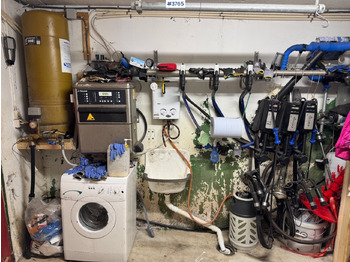 Equipamento de gado DELAVAL