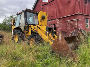 Trator JCB