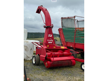 Máquina para produção de feno