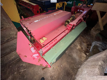 Máquina para produção de feno