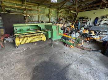 Máquina para produção de feno JOHN DEERE