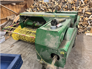 Máquina para produção de feno JOHN DEERE