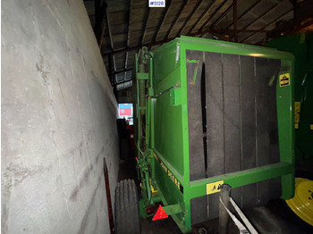 Máquina para produção de feno John Deere 550 Round Baler: foto 2
