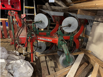 Maquina para lavrar a terra Kverneland Mod. E 3 2-furrow reversible plough.: foto 4