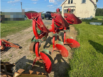 Maquina para lavrar a terra KVERNELAND