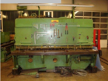 Máquina para metal